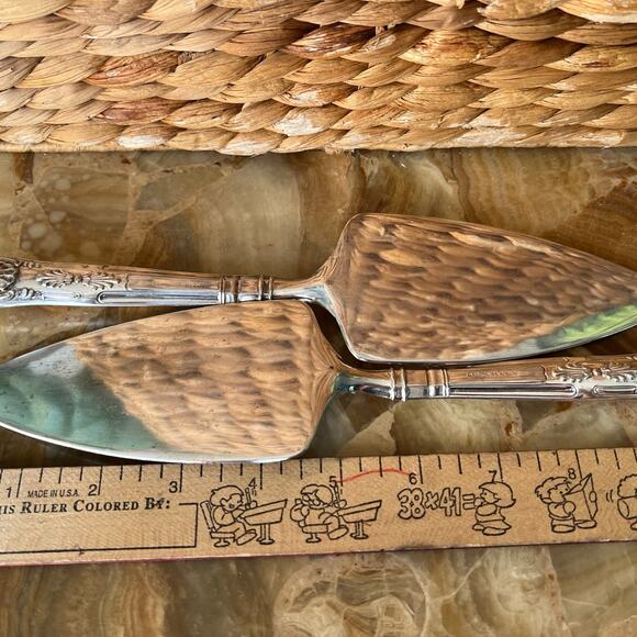 Vintage silver plated, engraved pie server - Picture 5 of 5